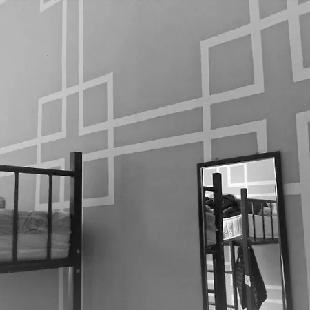 بيت شباب Hostel N1 *